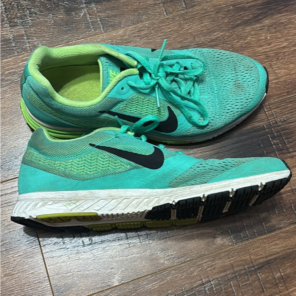 Nike Turquoise and Black Athletic Shoes